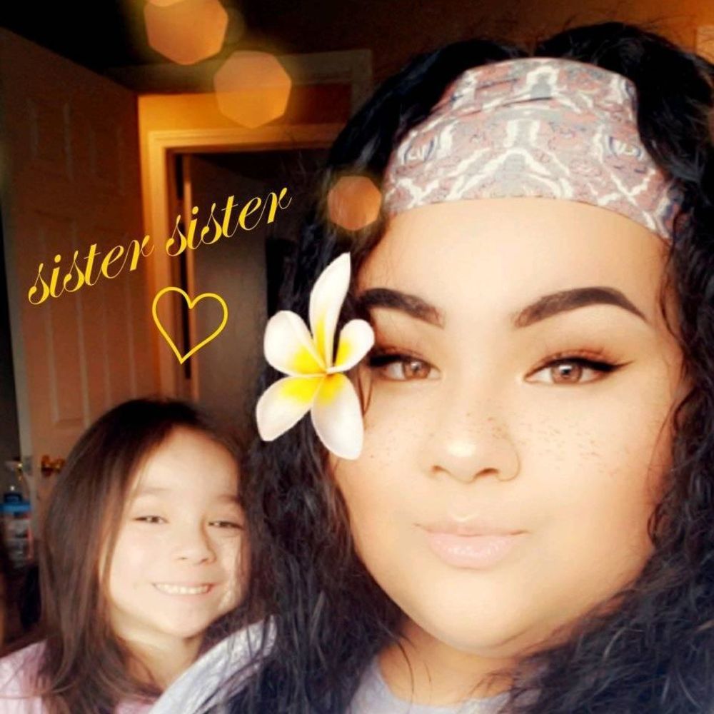 Meet your Posher, Alexis